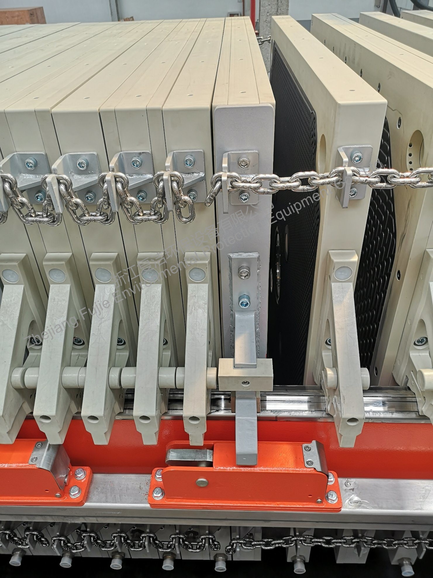 Máquina integrada de desagüe y secado a baja temperatura